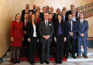 Photo de groupe autour de Pascal MAILHOS, préfet de région Occitanie et de Madame Maria UBACH FONT, Ministre des affaires étrangères de la Principauté