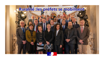 les préfets de la région Auvergne-Rhône-Alpes le 19 décembre 2023 à l'occasion du Comité d'Administration Régional consacré à la ruralité [Image843372]
