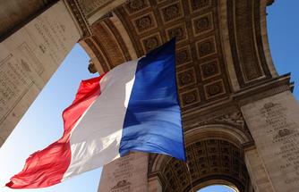 Lundi 8 mai 2017, François Ravier, préfet, secrétaire général de la préfecture de la région d’Île-de-France, préfecture de Paris assiste à la commémoration de la victoire de 1945 à l’Arc de triomphe.