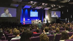 Frédérique Vidal intervenant à l'Edhec