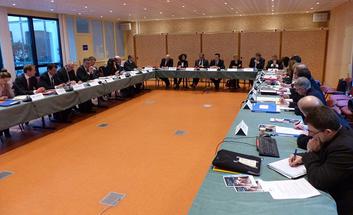 Le Prefet De La Region Nord Pas De Calais Picardie Reunit Son Etat Major A Laon La Prefecture Et Les Services De L Etat En Region Hauts De France