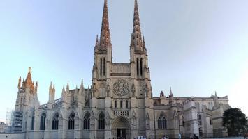 Photo de la façade de la cathédrale Saint-André à Bordeaux