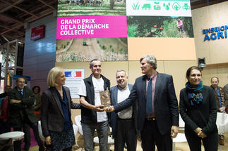 Remise du prix par le ministre